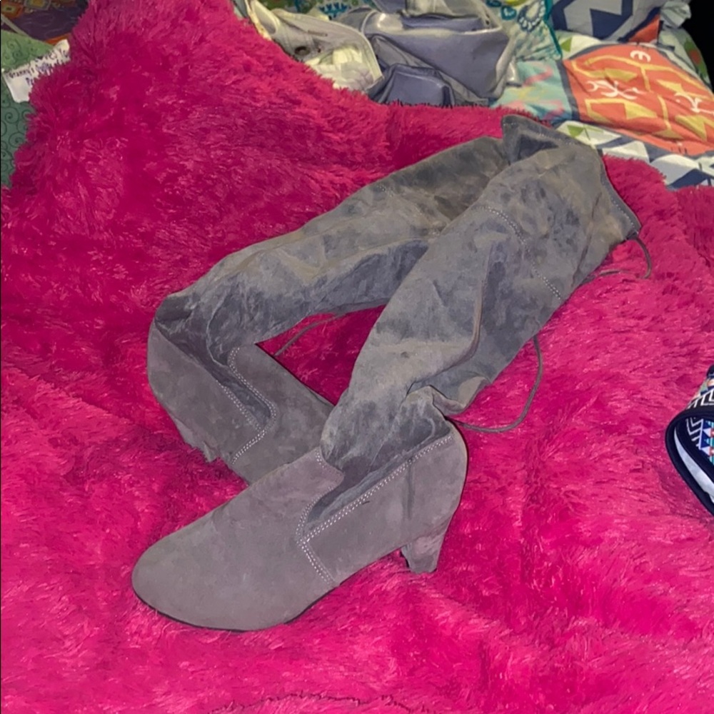 Knee high , grey suede heel/boots